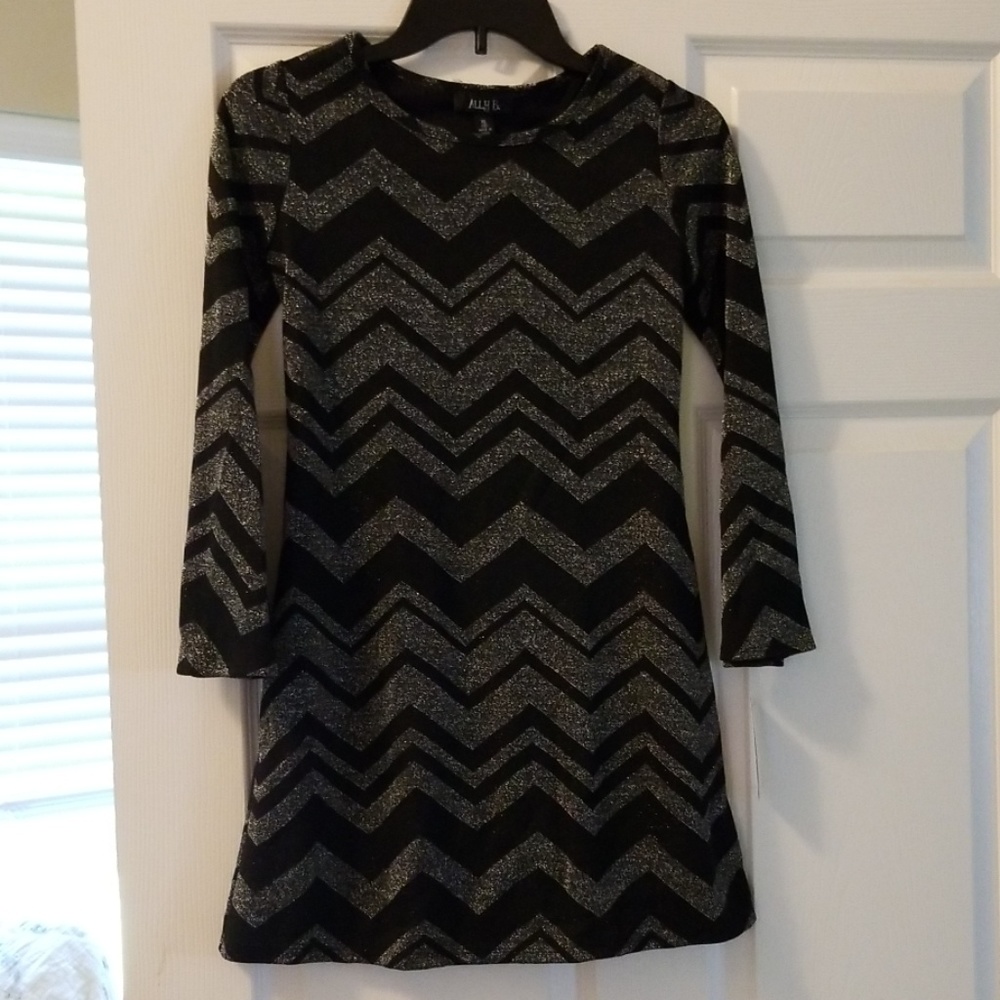 NWT Girls Dress Size 14 (more like a 12)